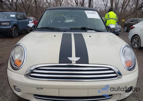 2009 Mini Cooper z USA, uszkodzony, nr VIN WMWMF33579TW72686